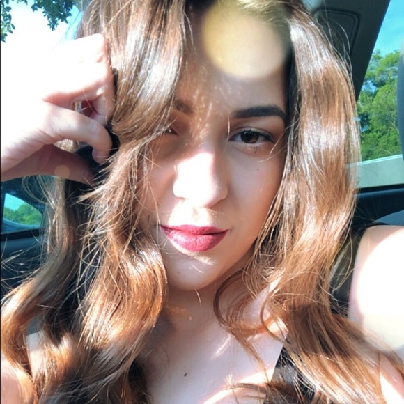 Meet Your Posher: Rachel - Picture 3 of 3